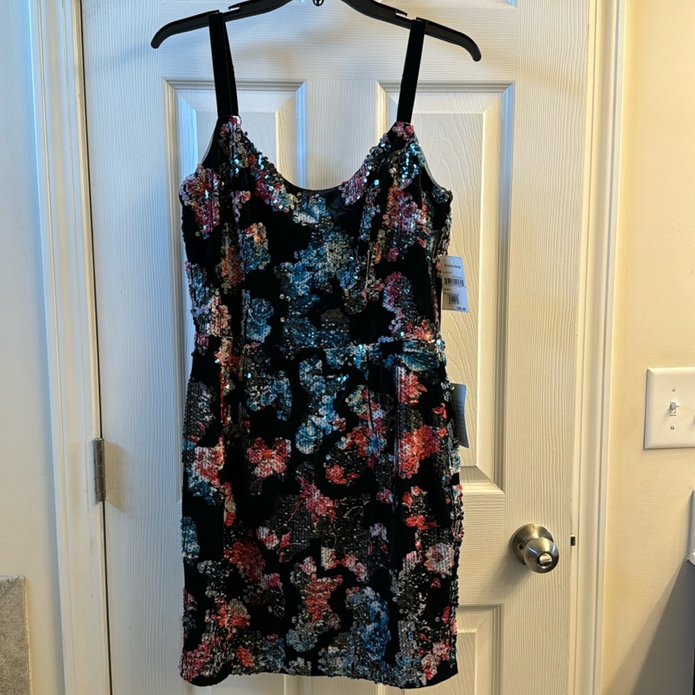 Black velvet flower sequined mini dress